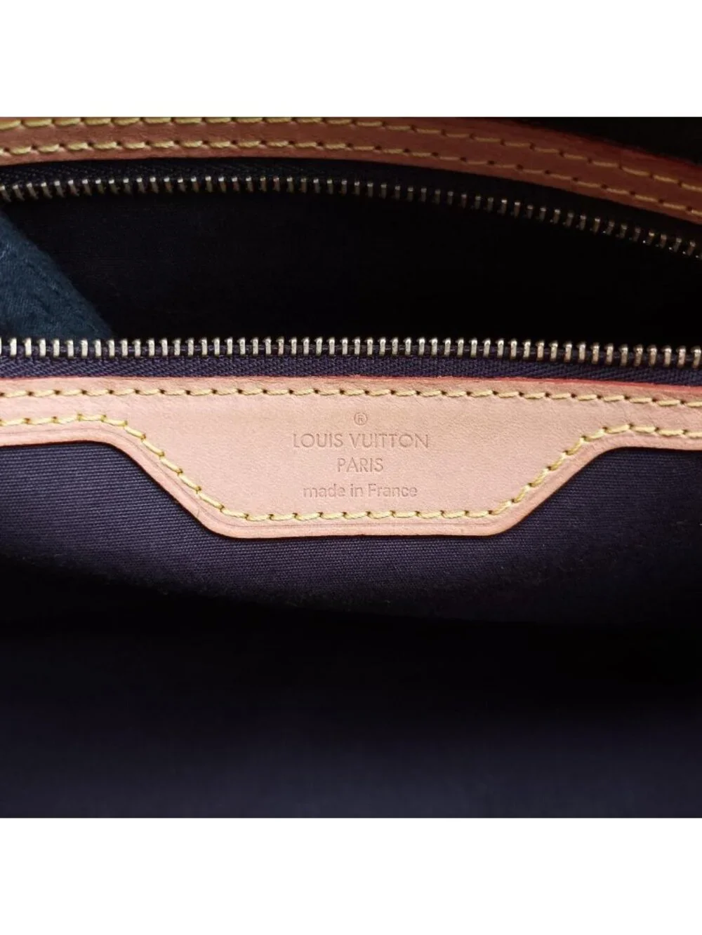 Louis Vuitton Blair MM Amarante Vernis Shoulder